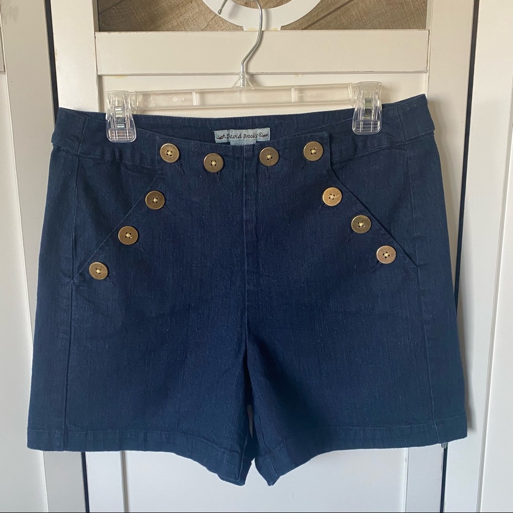 David Brooks high waisted dark denim shorts Size 8.
